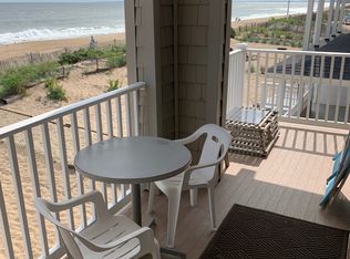 280 N End Blvd APT 4, Salisbury, MA 01952
