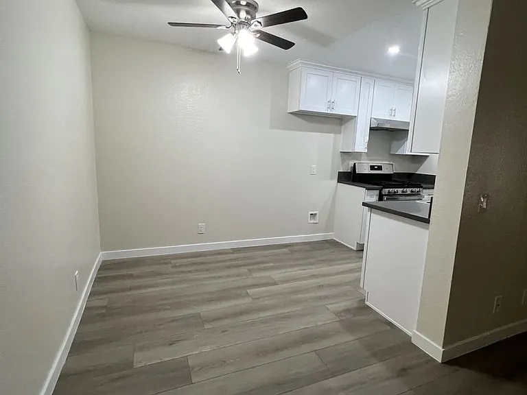 Columbus Apartments — Photo 10