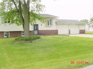 635 Maddox Dr, Mt Zion, IL