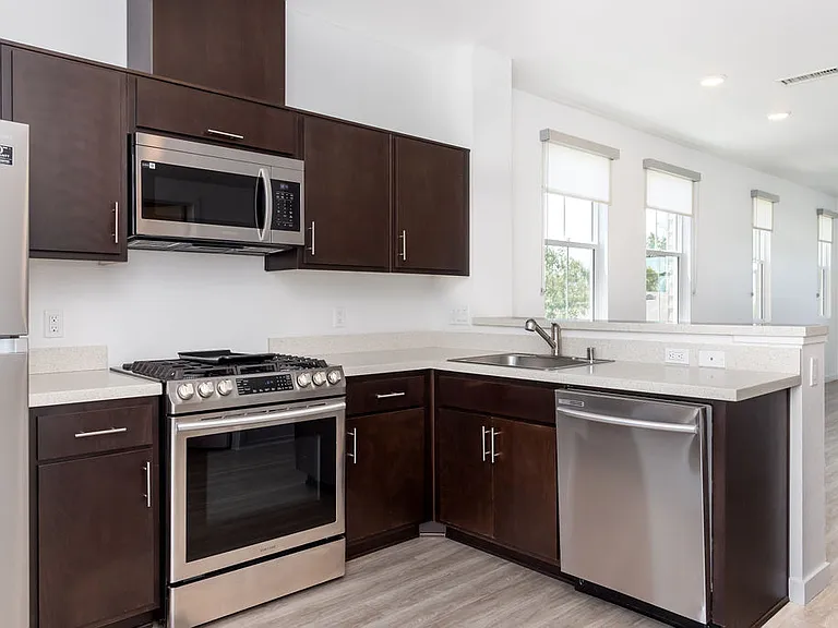 Trio Townhomes — Photo 5