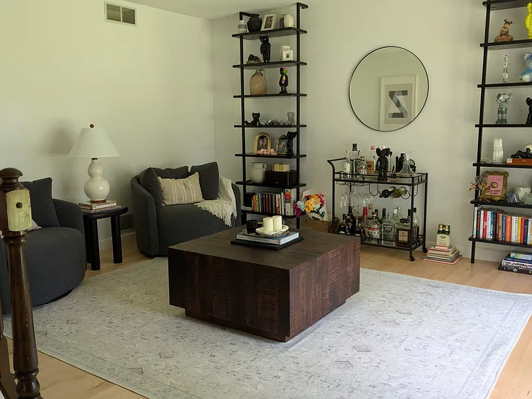 Willis Dr — Photo 7