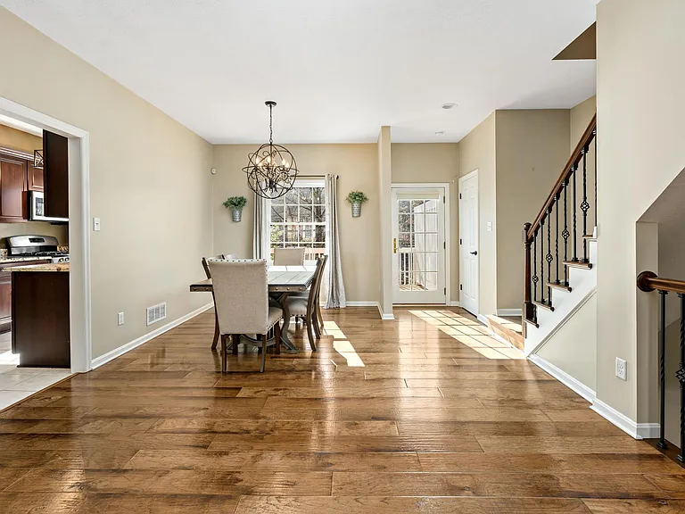 203 Boxwood Ct — Photo 9