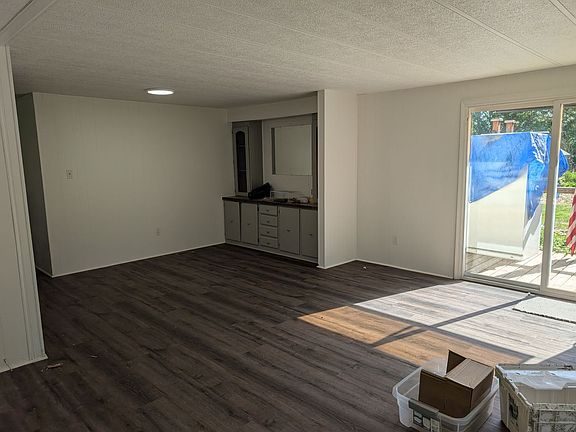 3rd image of 4234 Pickett Rd