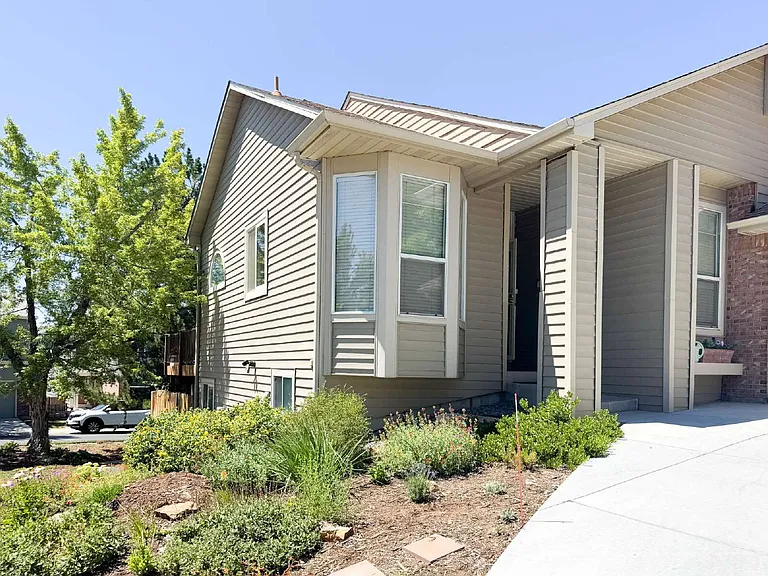 9318 W Coal Mine Ave — Photo 1