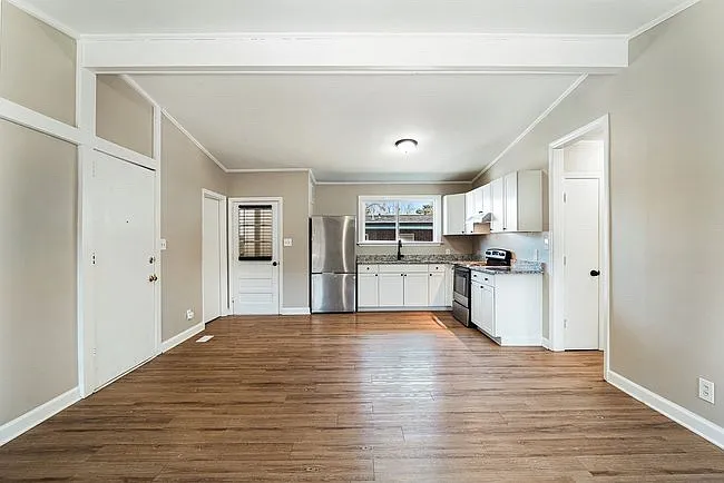 2 bed, 913 sqft, $1,000 — Photo 2