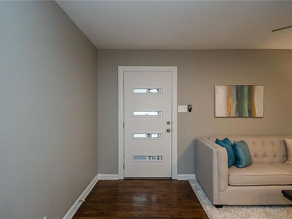 4th image of 10551 Newcombe Dr