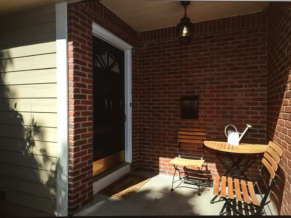 2nd image of 2955 S. Clarkson Street