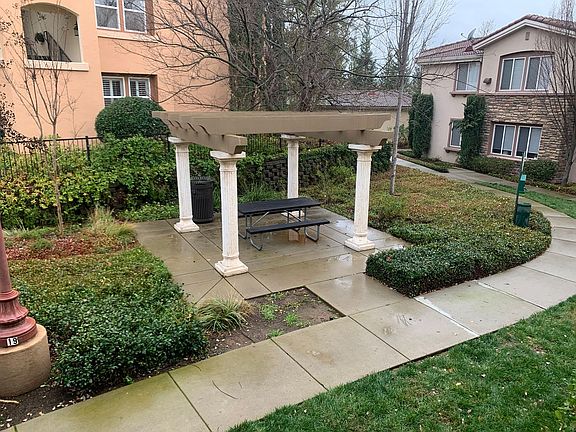 2nd image of 1501 Secret Ravine Pkwy Unit 723