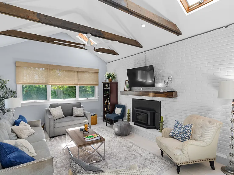 4 Hampton Harbor Rd — Photo 12