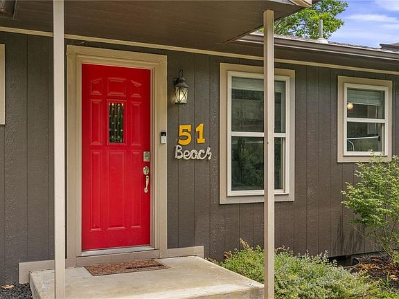5th image of 51 Beach Dr