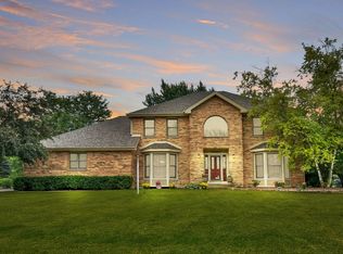 29W451 Morningside Dr, Bartlett, IL 60103