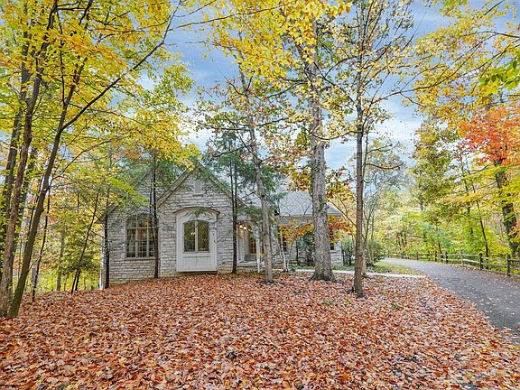 4th image of 1907 Woodlands Pl