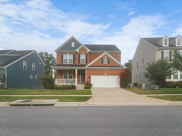 3348 Burton Dr — Photo 4