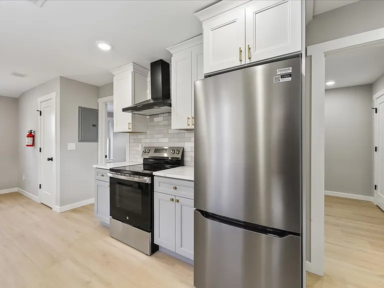 143 Johnston Ave — Photo 12