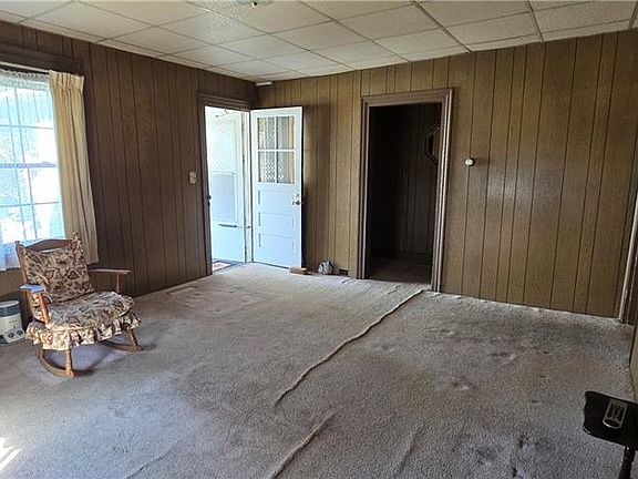 3rd image of 409 Highland Ave