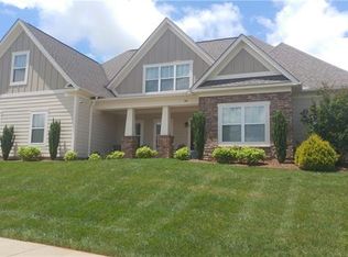 66 Birchbark Dr, Mills River, NC 28759