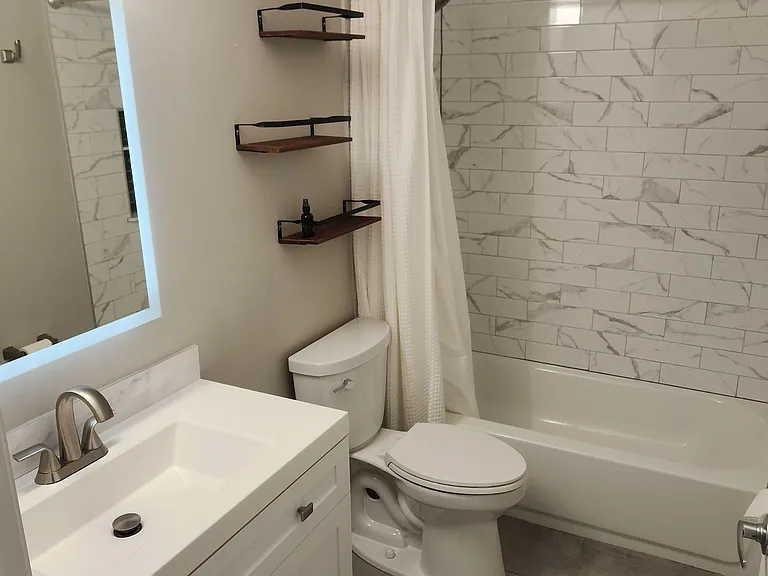 172 Lee Ave — Photo 20