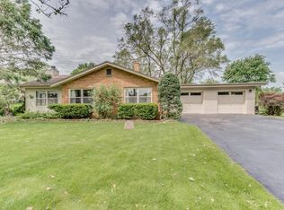 9S080 Aero Dr, Naperville, IL 60564