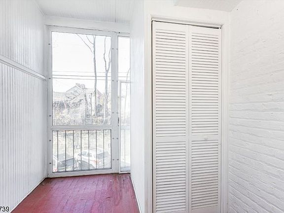 4th image of 16 Forest St APT 205