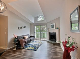 22831 30th Ave S APT 210, Des Moines, WA 98198
