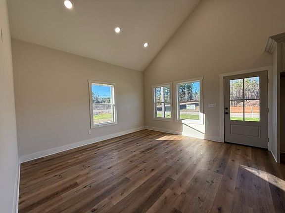 4th image of 22 Barnett St