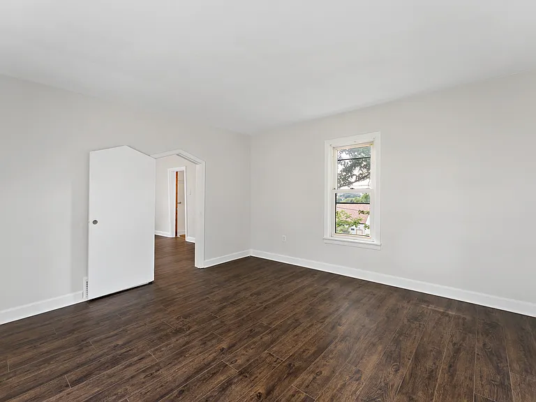219 Douglas Ave — Photo 16