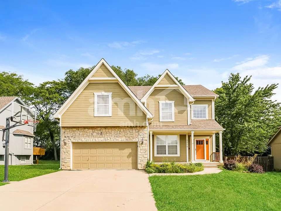 2212 SW Morris Dr