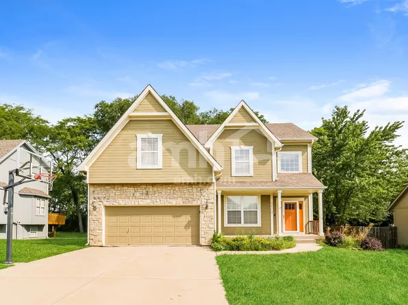 2212 SW Morris Dr, Lees Summit, MO 64082