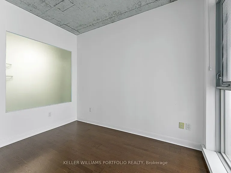 375 King St W #1805 — Photo 25
