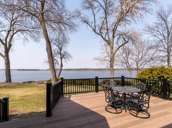 1101 Farwell Dr, Madison, WI 53704