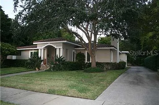 300 Brightwaters Blvd NE — Photo 1
