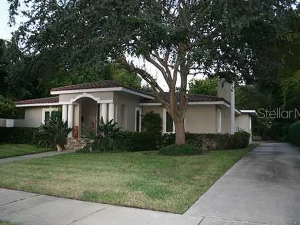300 Brightwaters Blvd NE, Saint Petersburg, FL 33704