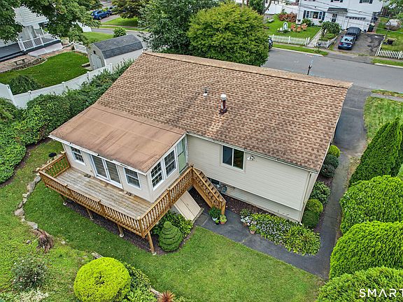 3rd image of 5 Windward Road