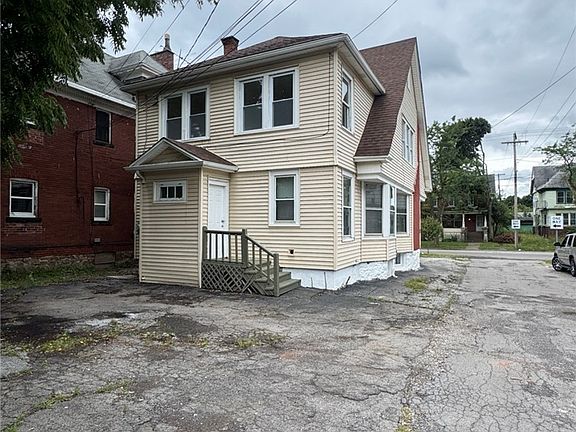 4th image of 1116 Ferry Ave