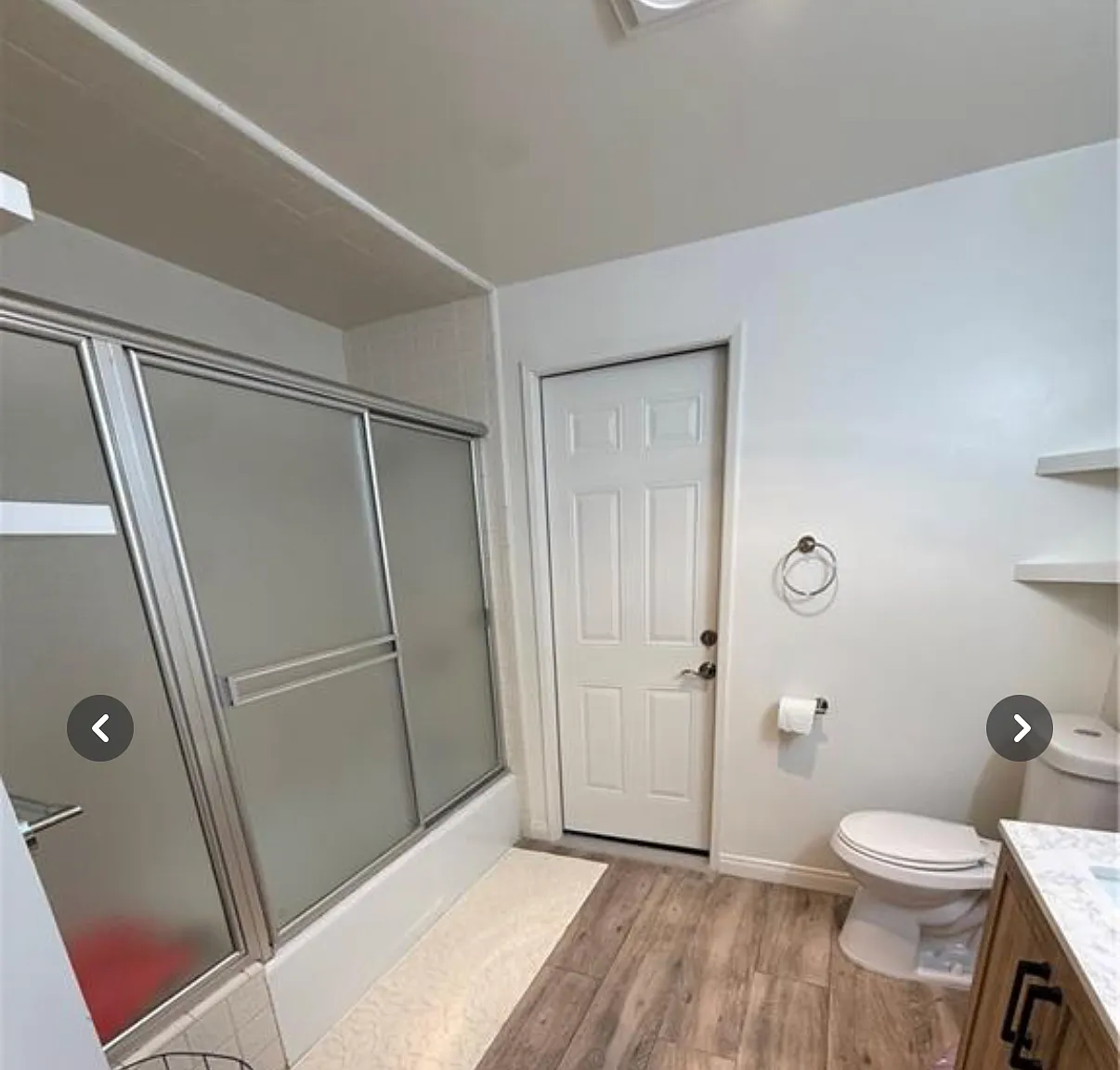 3 bed, 936 sqft, $10,000 — Photo 4