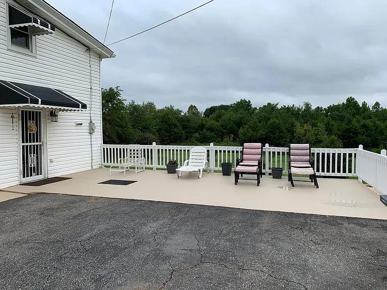 5709 Pleasant Valley Rd — Photo 14