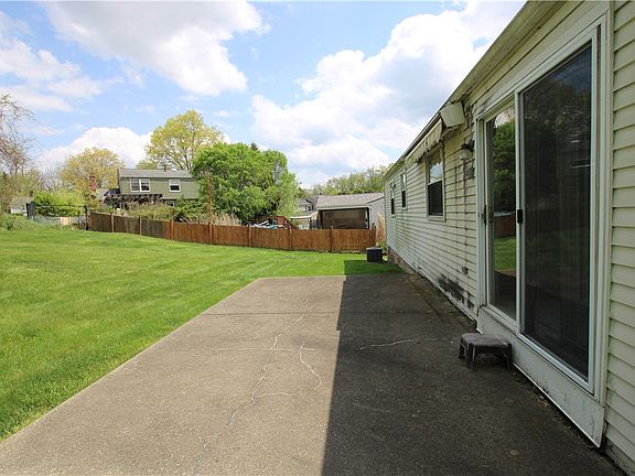 3rd image of 336 Fruitwood Dr
