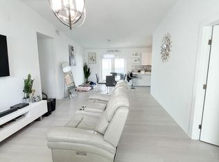 17228 NW 72nd Ct, Hialeah, FL 33015