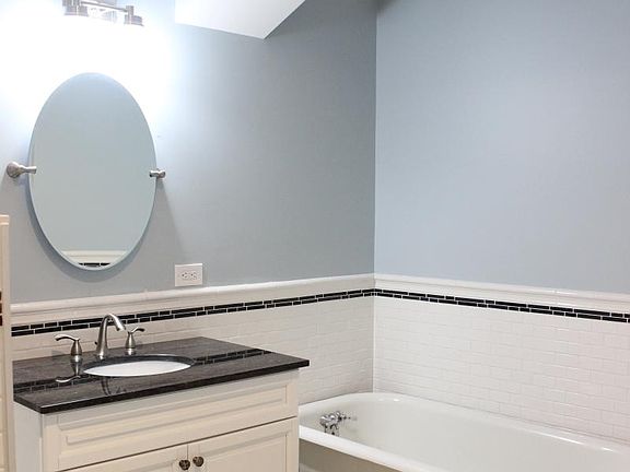3rd image of 2515 Jay Ave APT 201