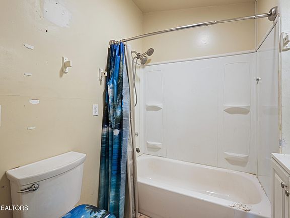 4th image of 1703 Cecil Ave