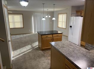 3543 McLaughlin Dr, Lincoln, NE 68516