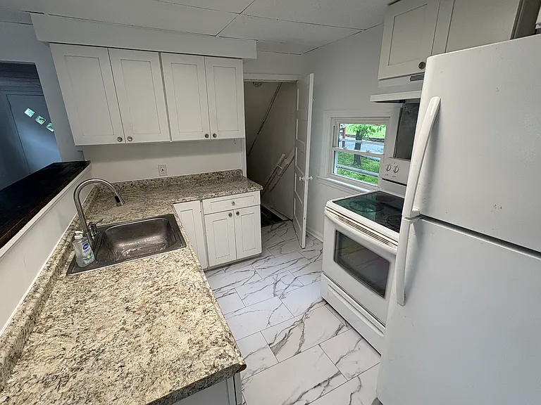 11 Hill Rd — Photo 8