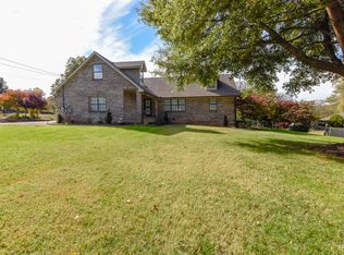 915 Morrell Rd, Knoxville, TN 37919