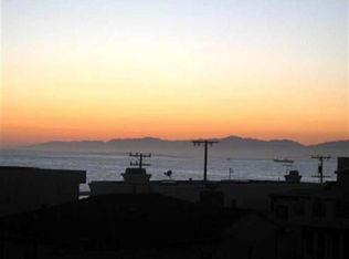 204 15th Pl, Manhattan Beach, CA 90266