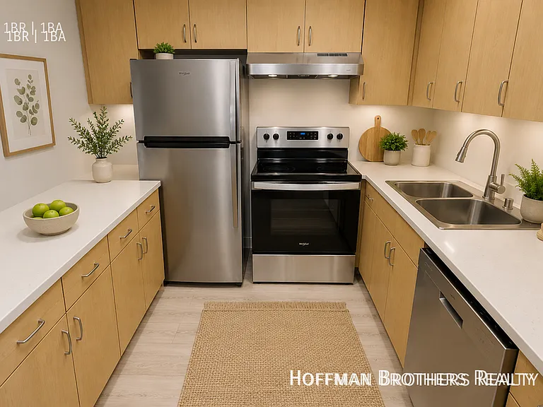 3030 Waverly Dr #11 — Photo 2