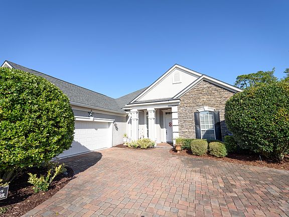2nd image of 301 Valverde Ln