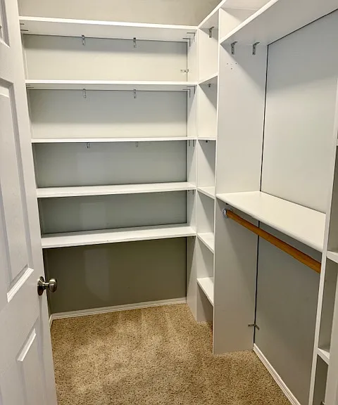 Walk-in closet