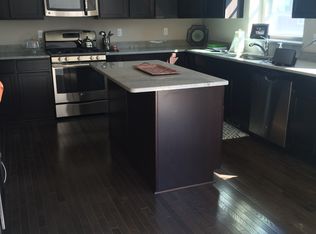 27412 Victoria Rd, Novi, MI 48374