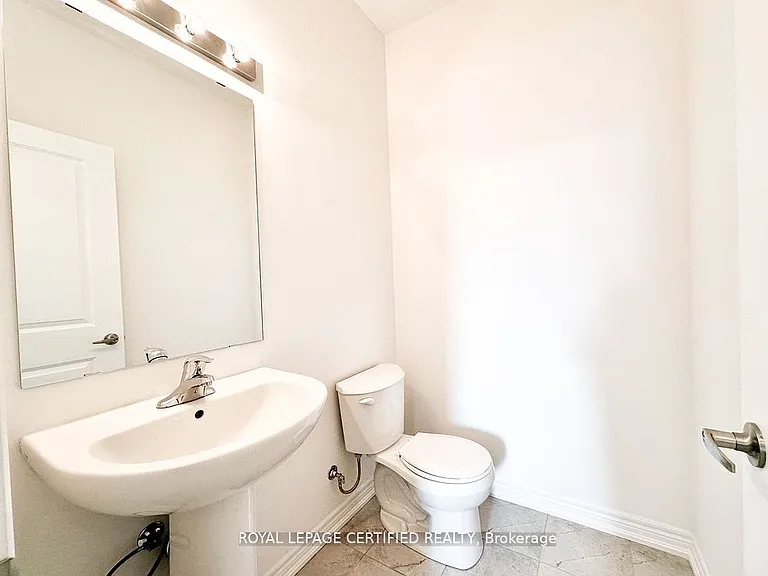 10 Baycroft Blvd — Photo 7