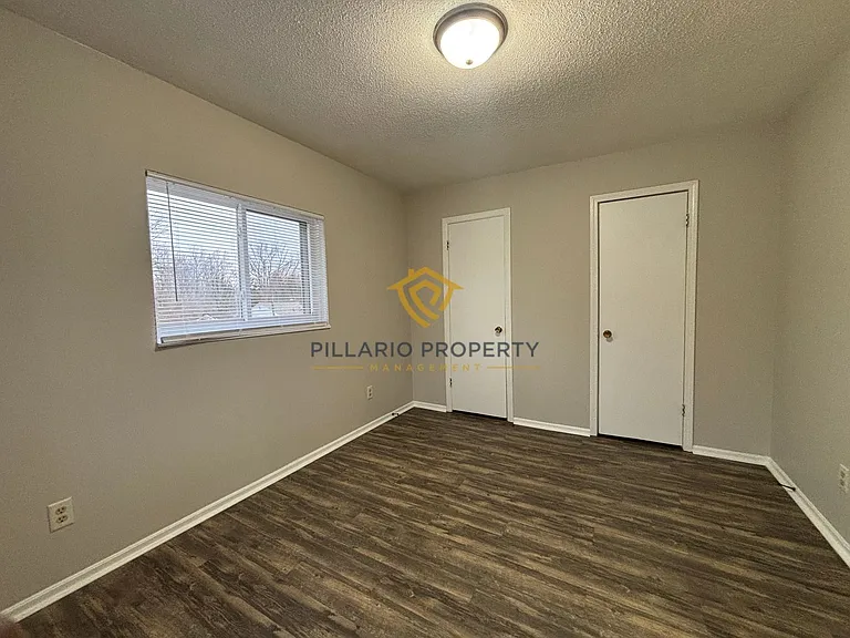2345 Perkins Ave — Photo 18